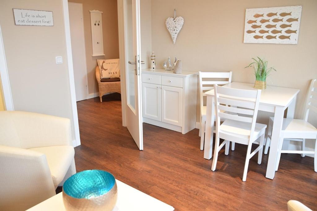 Schoenes Neues Hochwertig Renoviertes 2-Zimmer Appartement In Der 4. Etage. ヴェスターラント エクステリア 写真